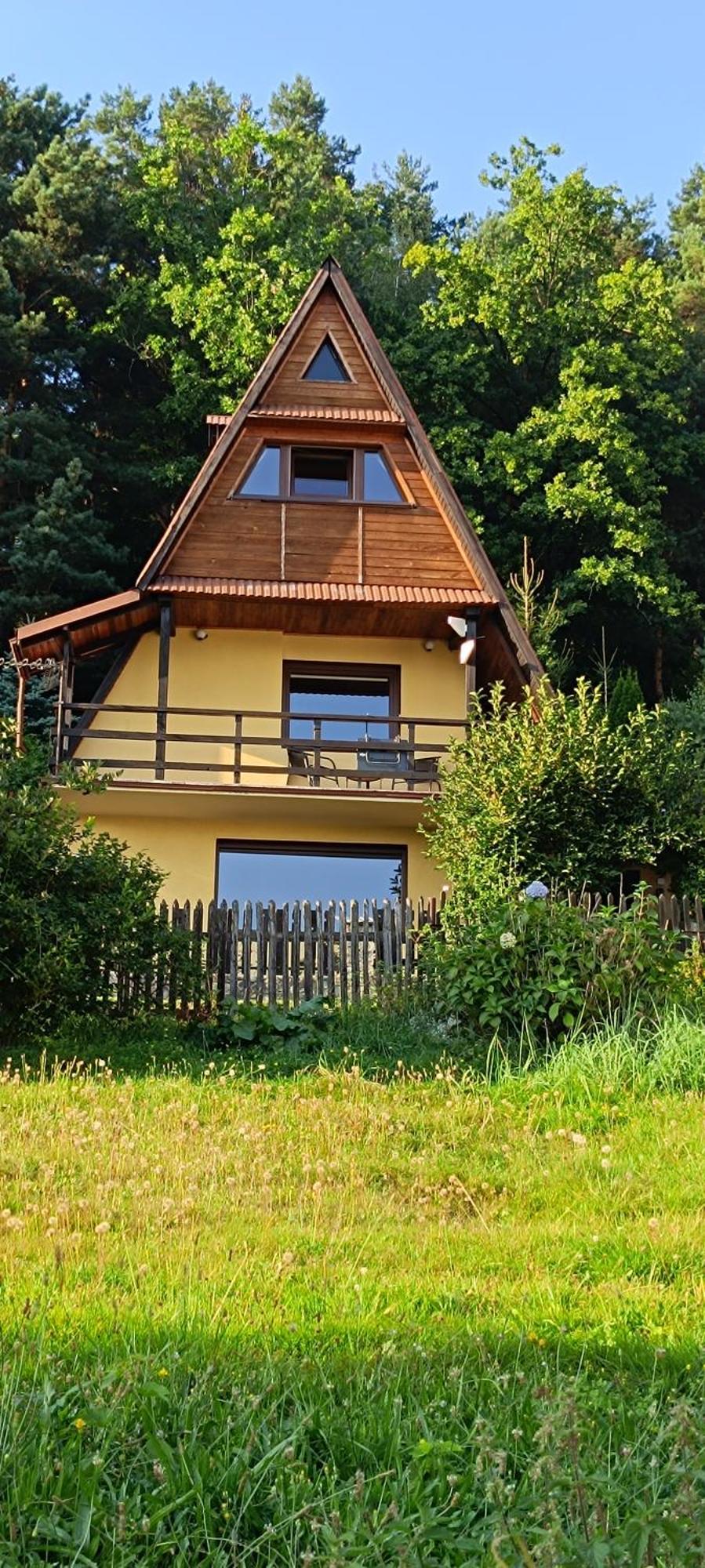 Domek Caloroczny Tresna Agata المظهر الخارجي الصورة